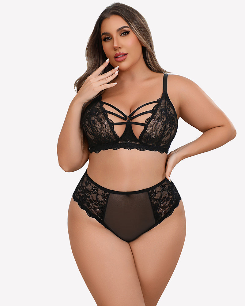 Plus size lace bra and high-rise panties set, black with crisscross front straps